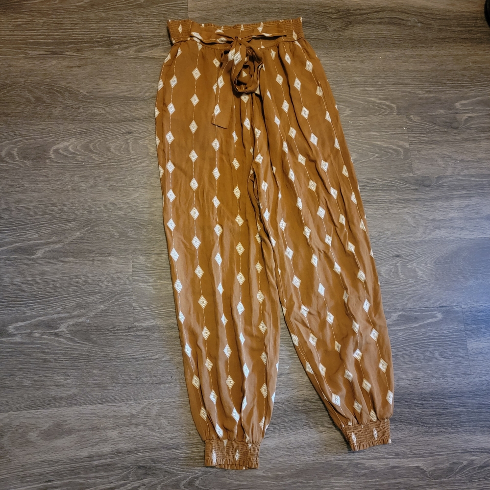 Dress Forum Tan Geometric Pants